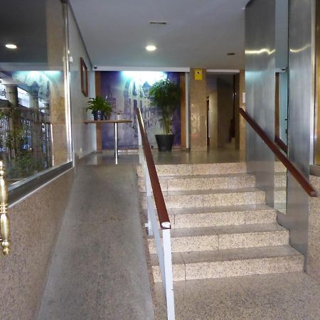Apartamento En El Mercado De San Miguel Madrid Luaran gambar
