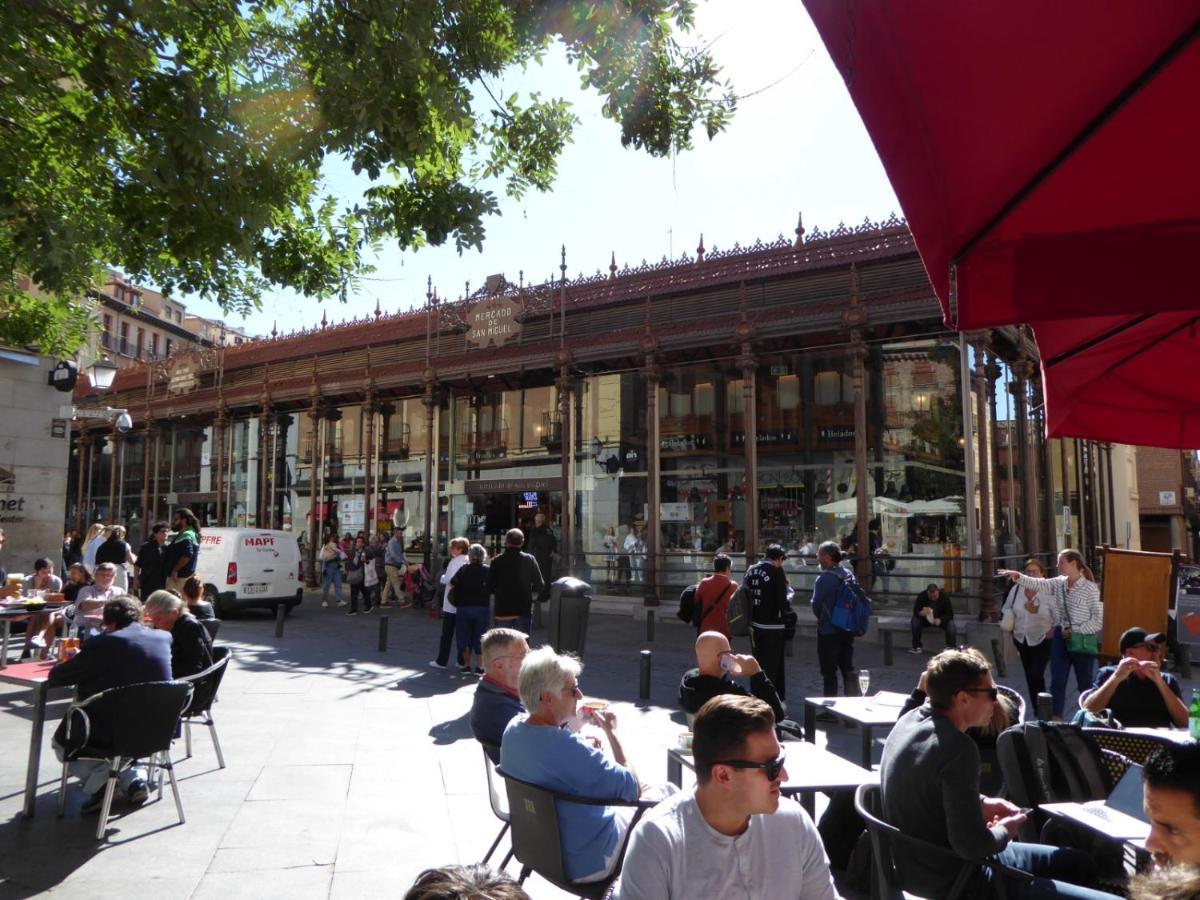 Apartamento En El Mercado De San Miguel Madrid Luaran gambar